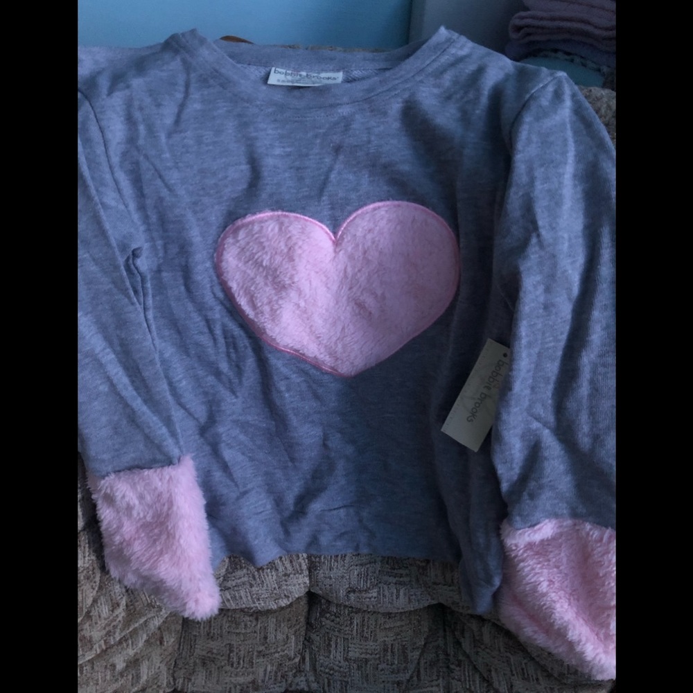 Girl’s furry soft Heart 💗 Shirt